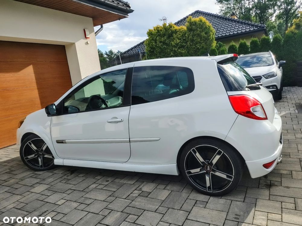 Renault Clio 1.6 16V GT - 22