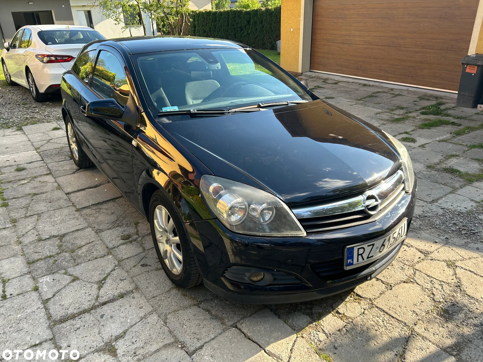 Opel Astra III GTC 1.6 Enjoy - 9