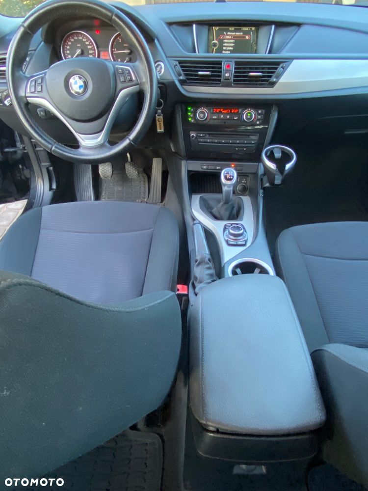 BMW X1 sDrive16d xLine - 11