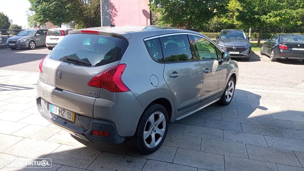 Peugeot 3008 1.6 HDi Premium - 3