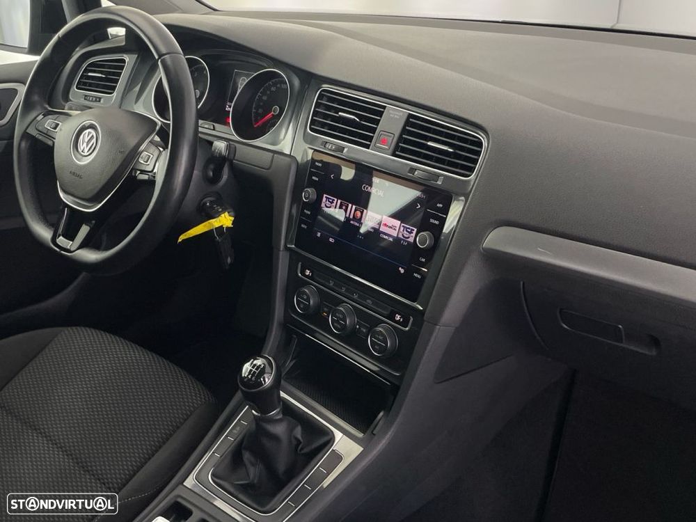 VW Golf 1.0 TSI Confortline - 24
