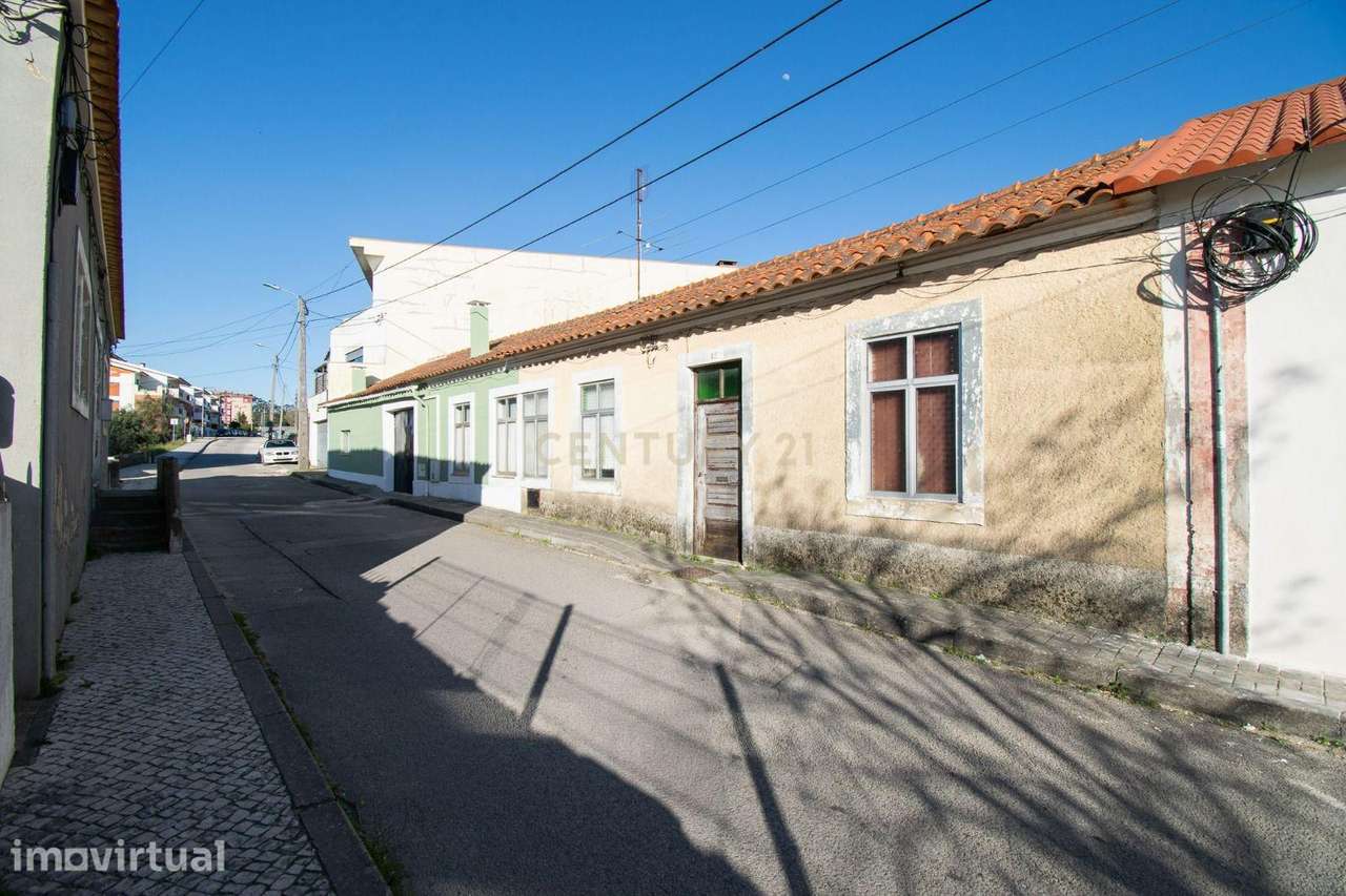 Moradia Térrea para Recuperação no Monte Formoso, Coimbra - Grande imagem: 2/18