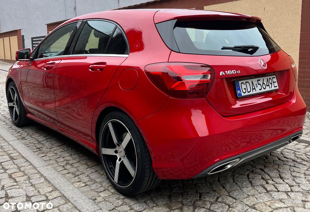 Mercedes-Benz Klasa A 180 d Style - 8