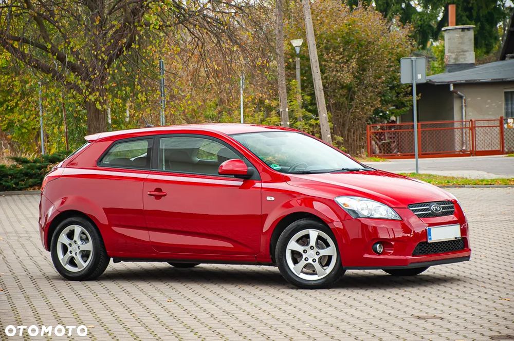 Kia ProCeed ver-pro-cee-d-1-6-comfort-plus - 10