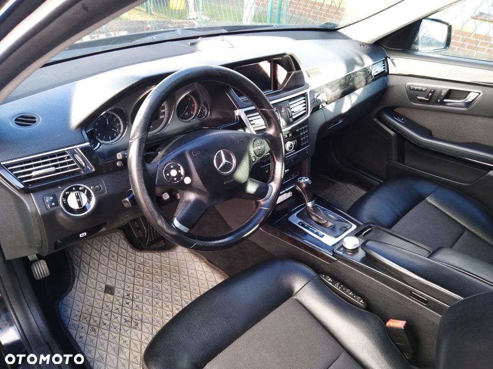 Mercedes-Benz Klasa E 220 CDI DPF BlueEFFICIENCY Automatik Avantgarde - 6