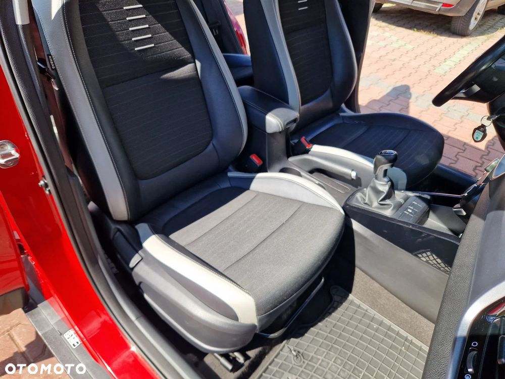 Kia Stonic 1.4 L - 23