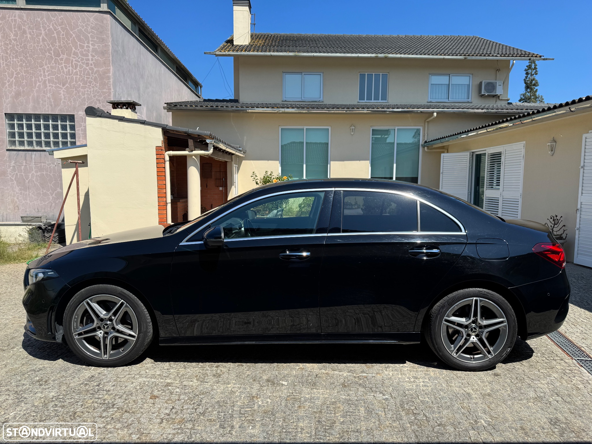 Mercedes-Benz A 250 Limousine e AMG Line - 18