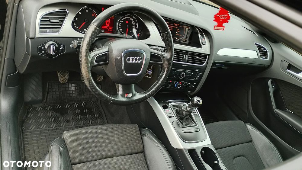 Audi A4 Avant 2.0 TDI DPF - 11