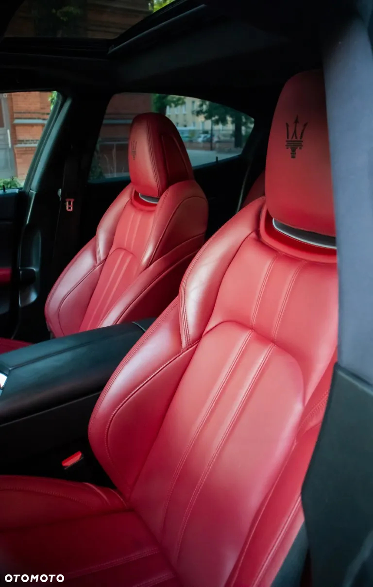 Maserati Ghibli GranSport - 22