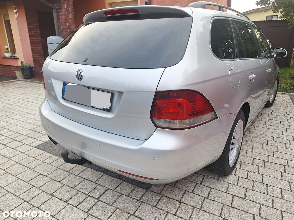 Volkswagen Golf - 6