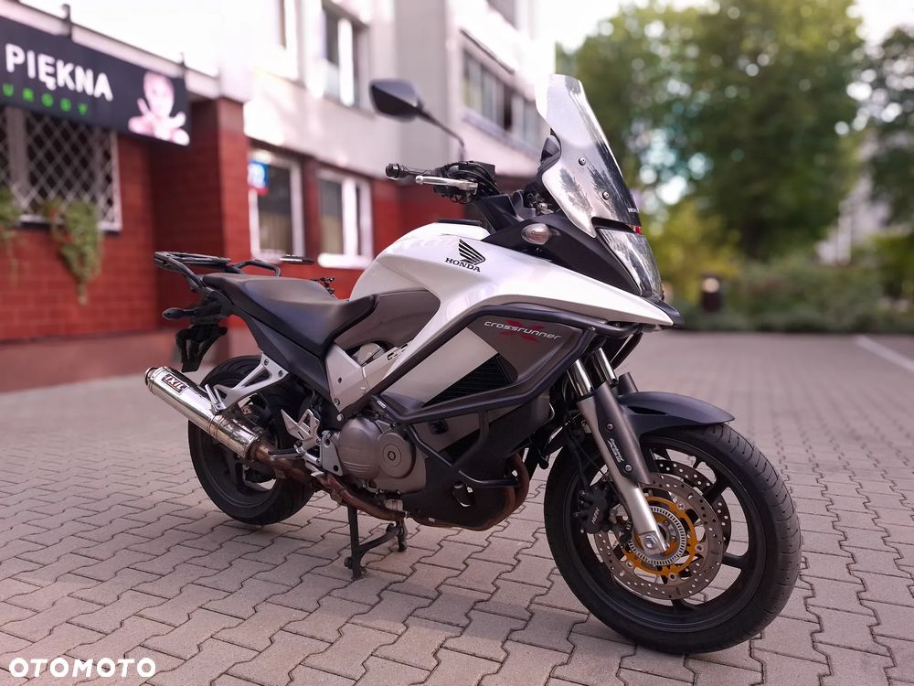 Honda VFR - 13