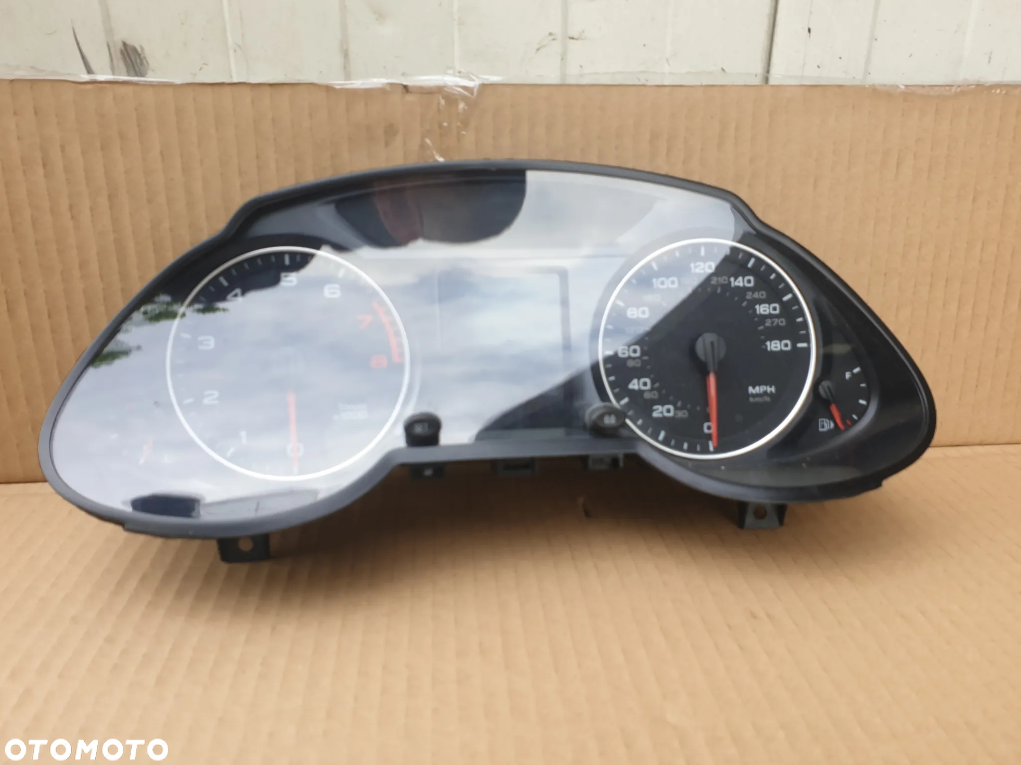 LICZNIK ZEGAR EU 8R0920930K AUDI Q5 - 2