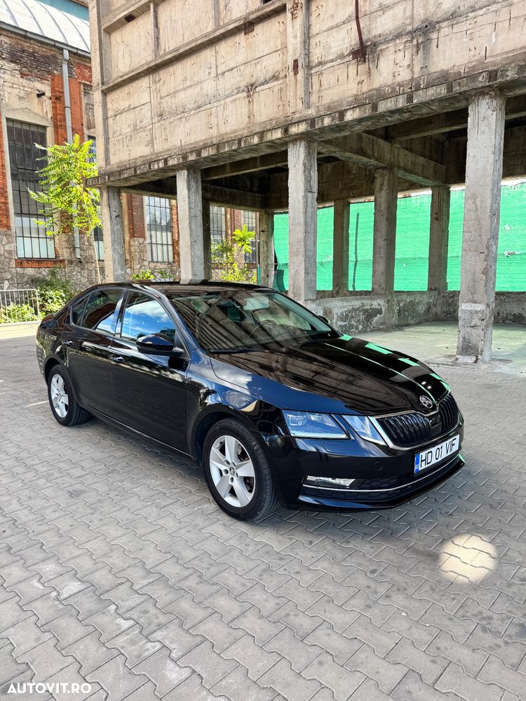 Skoda Octavia 2.0 TDI DSG Ambition - 2