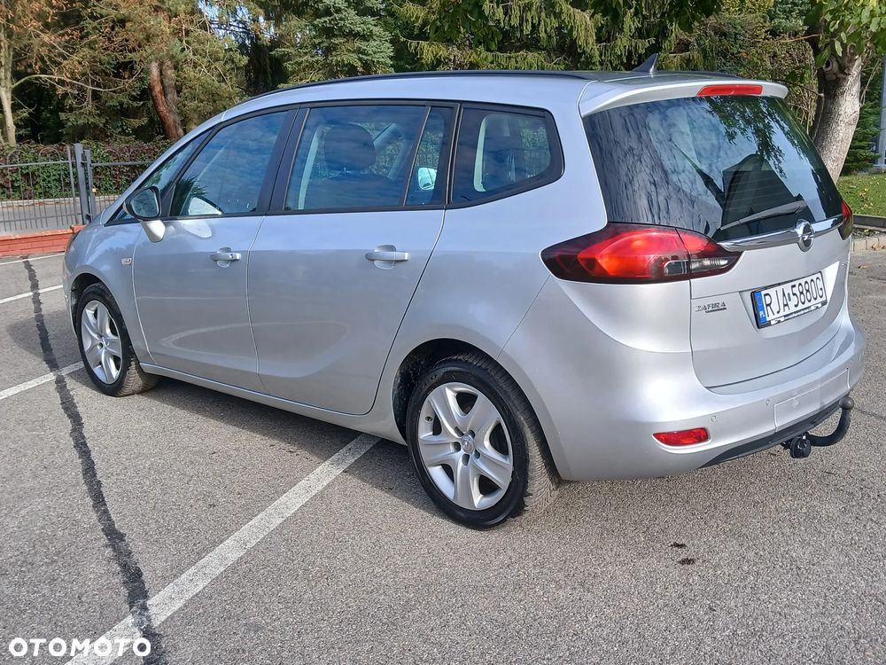 Opel Zafira - 12
