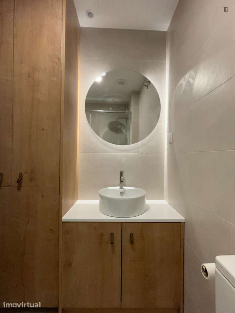 Quarto - localizado em Arroios Lisbon - Grande imagem: 3/25