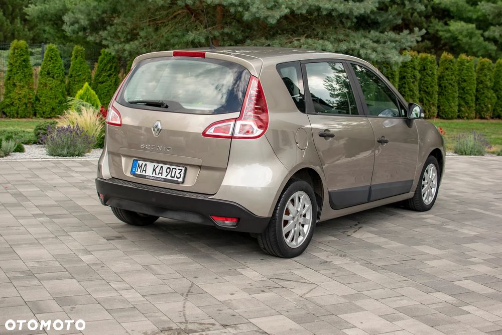 Renault Scenic - 22