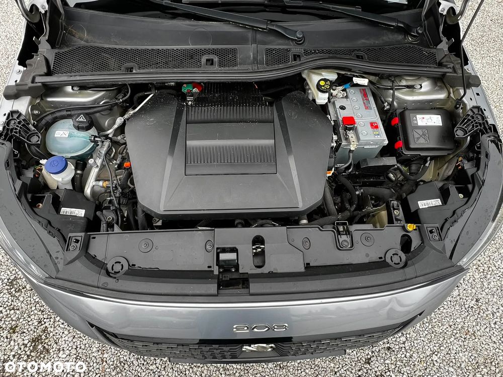 Peugeot 208 Elektromotor 136 GT Pack - 19