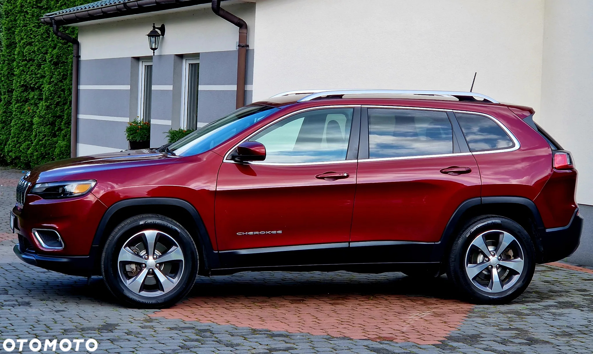Jeep Cherokee - 3