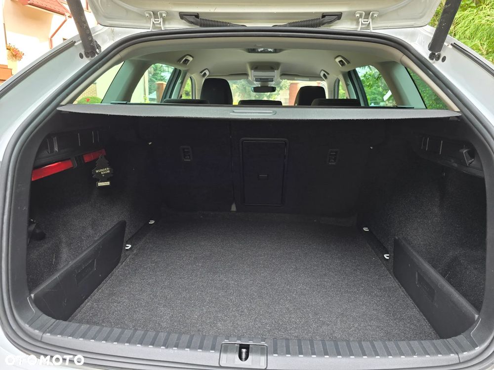 Skoda Octavia 2.0 TDI Style DSG - 8