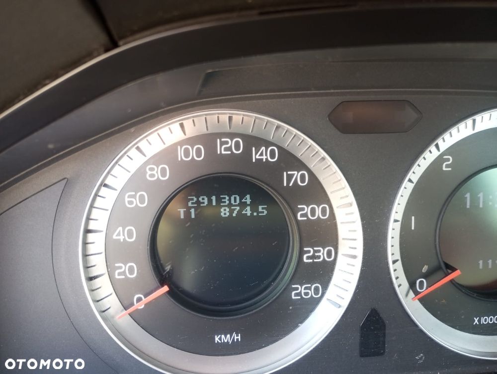 Volvo XC 70 D5 AWD Momentum - 7