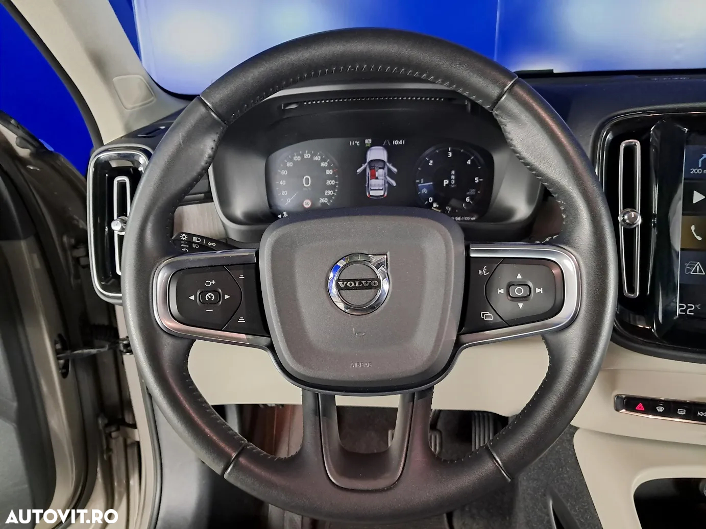 Volvo XC 40 - 11