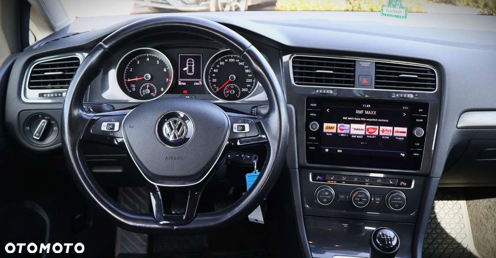 Volkswagen Golf - 12