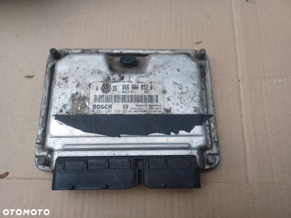 STEROWNIK SILNIKA VW GOLF IV 066906032A - 1