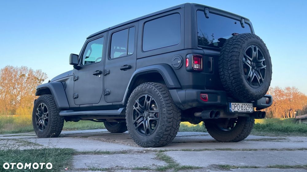 Jeep Wrangler - 8