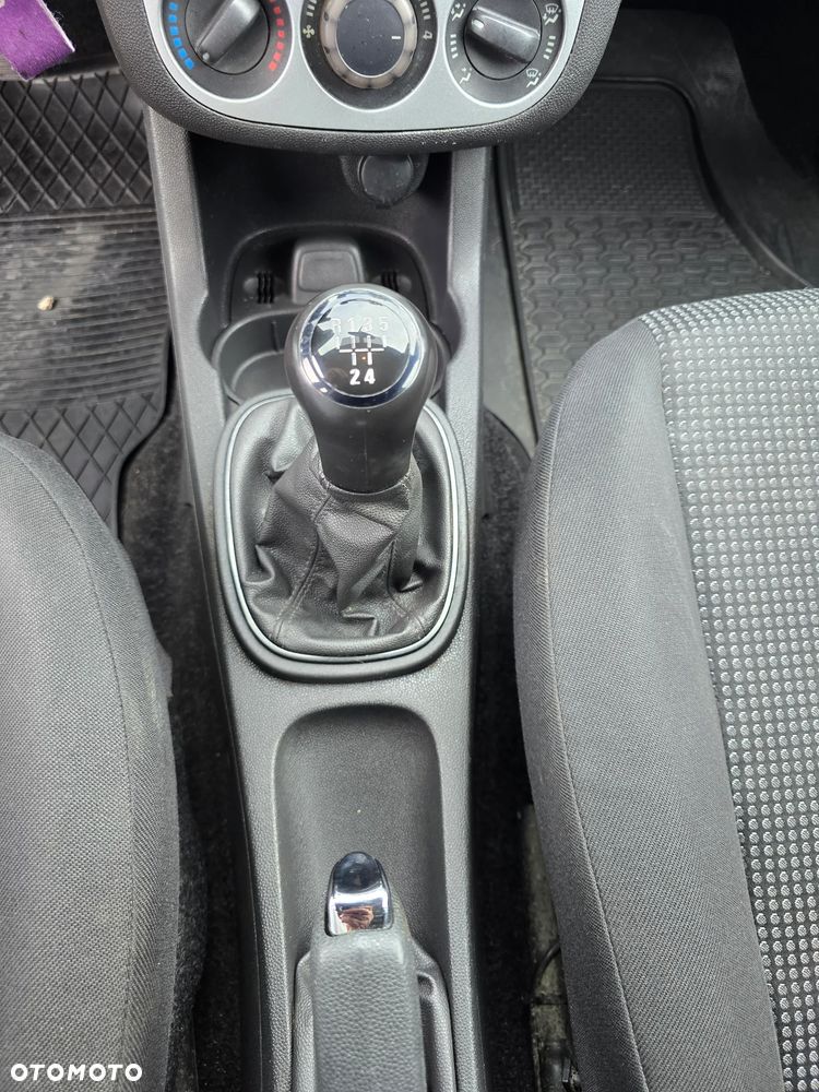 Opel Corsa 1.2 16V Enjoy - 11
