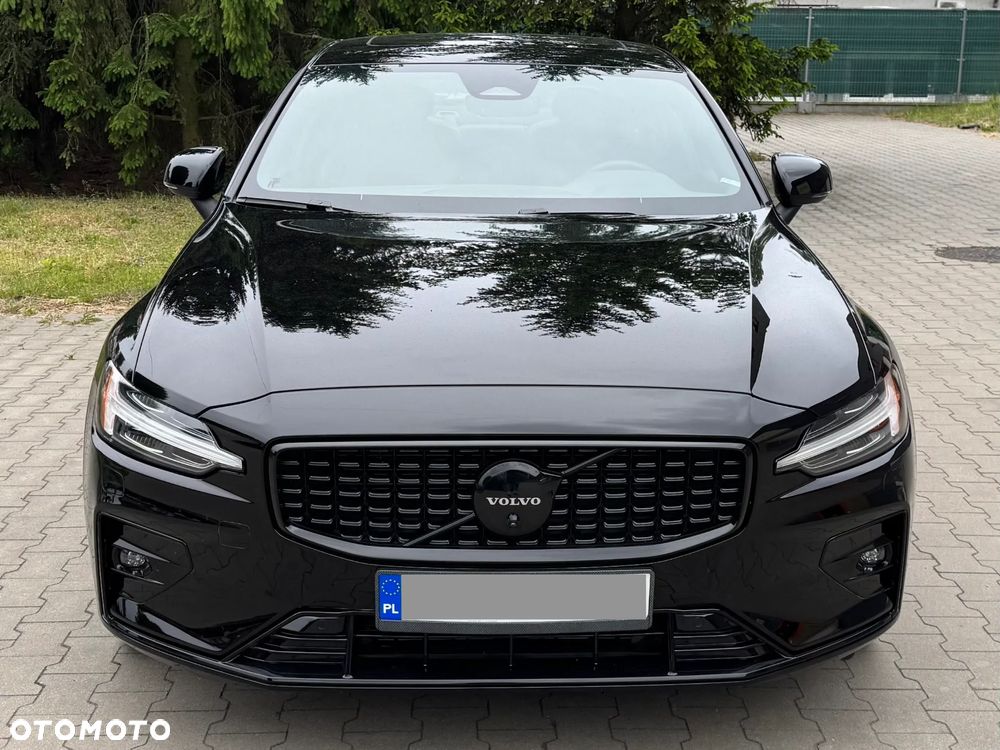 Volvo S60 B5 B AWD Plus Dark - 2