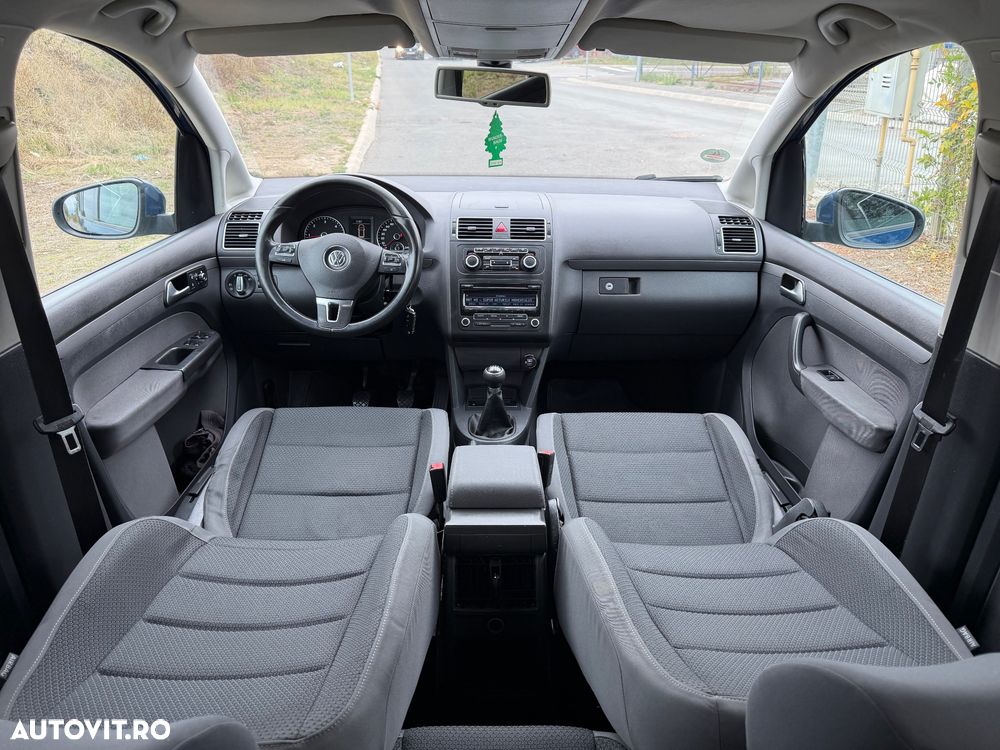 VOLKSWAGEN Touran 2012 — imagine 7