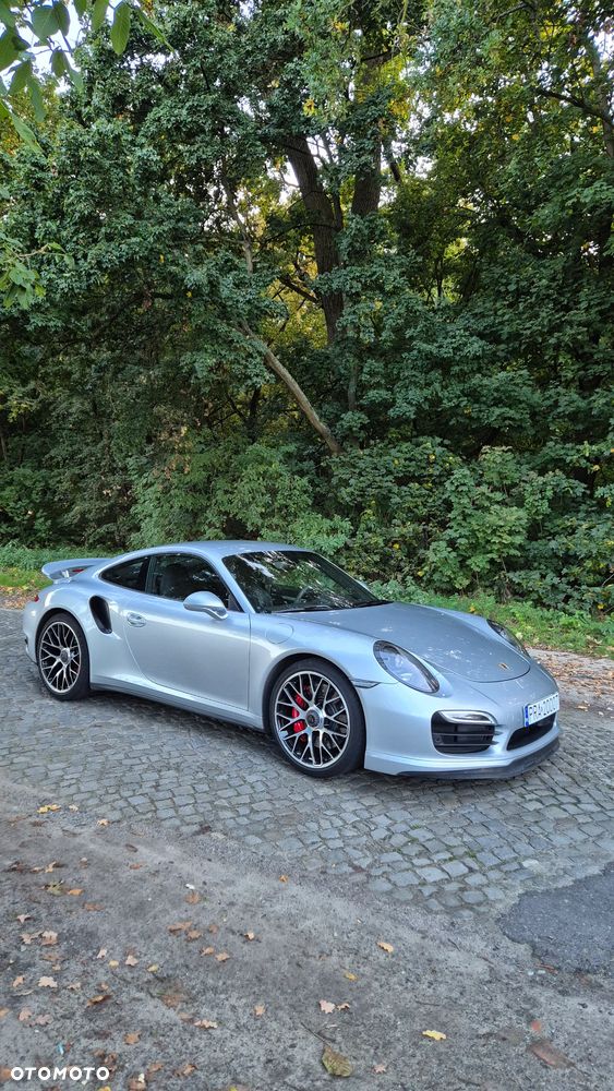 Porsche 911 Turbo - 1
