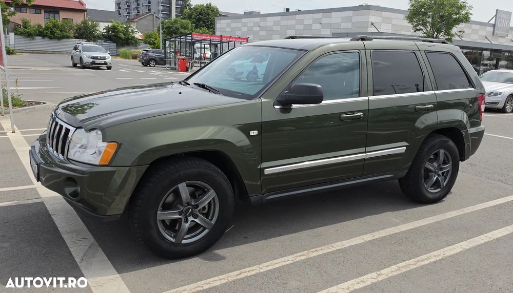 Jeep Grand Cherokee - 15