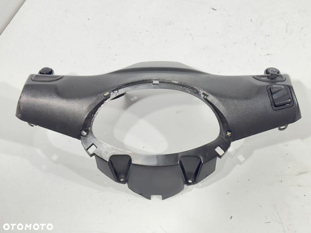 Obudowa licznika przełączniki Piaggio Fly 13-19r. - 2