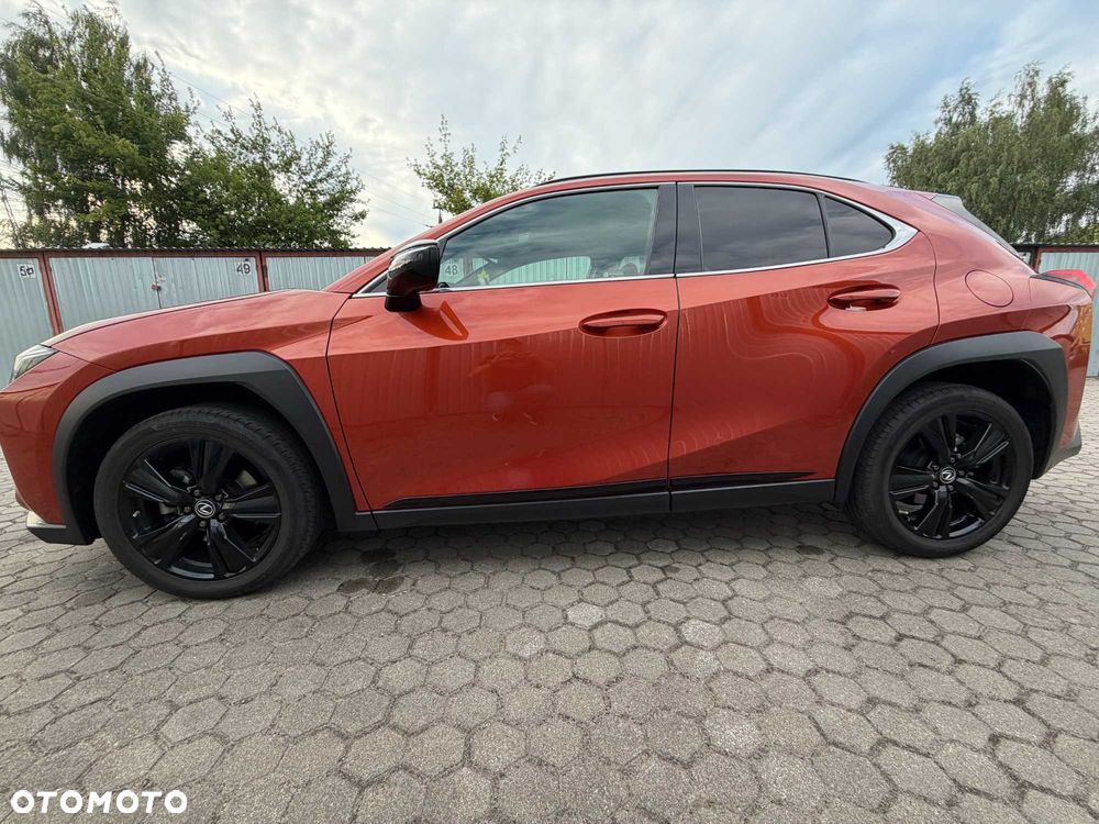 Lexus UX - 2