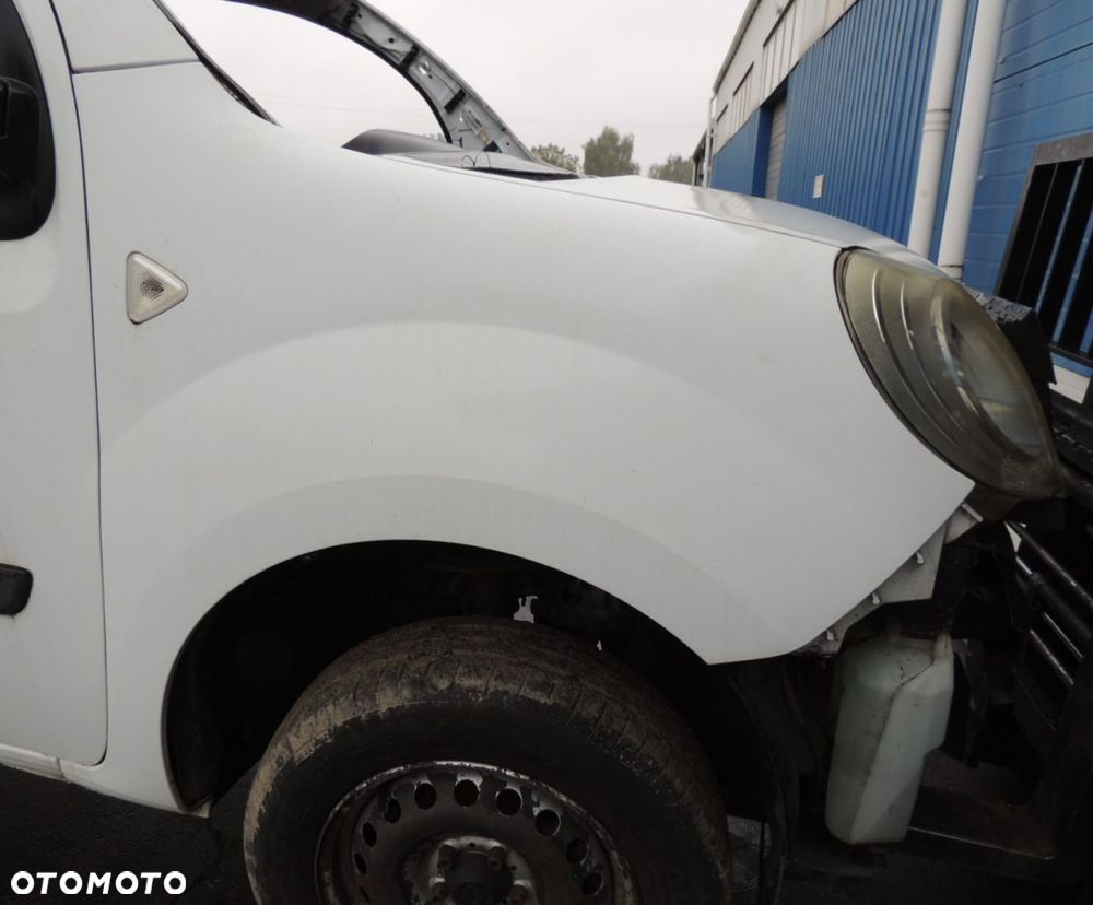 Błotnik prawy Renault  Kangoo II '12 MAXI - 1