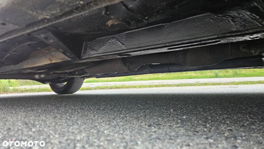 Toyota Avensis 1.8 VVT-i Sol - 17