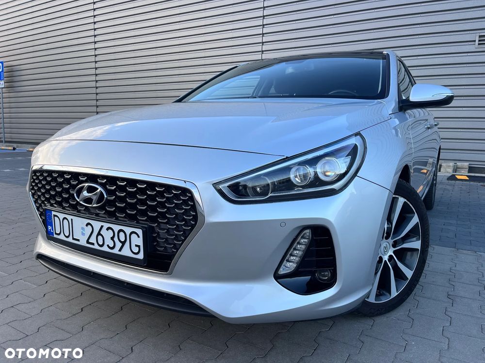 Hyundai i30 1.6 D Premiere Luxury DCT - 2