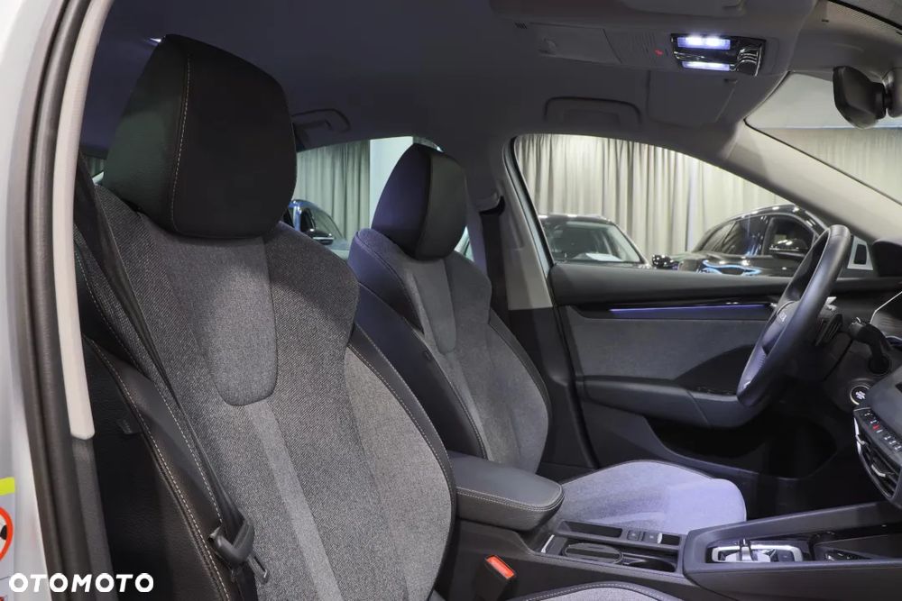Skoda Octavia 1.5 TSI mHEV Drive Essence DSG - 11
