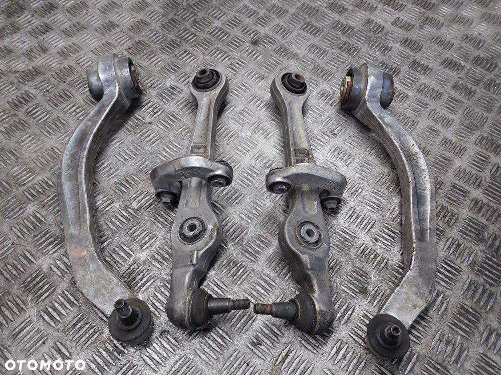 WAHACZ LEWY PRZÓD + PRAWY PRZÓD KOMPLET AUDI A4 B6 - 1