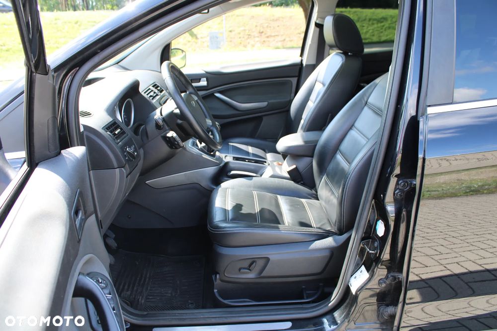 Ford Kuga 2.0 TDCi 2x4 Titanium - 20