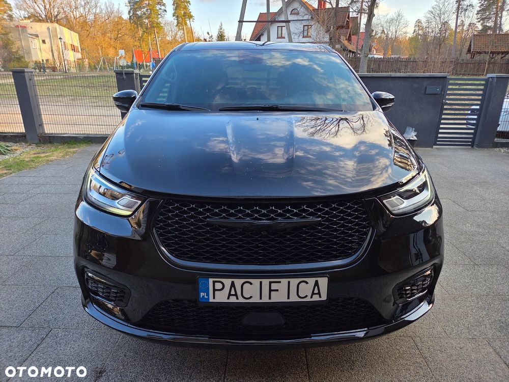 Chrysler Pacifica - 4