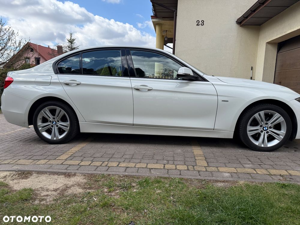 BMW Seria 3 318i Sport Line - 8