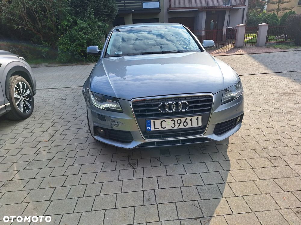 Audi A4 Limousine - 11