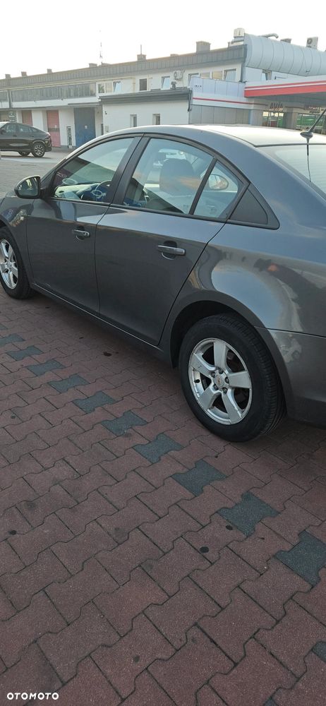 Chevrolet Cruze - 3