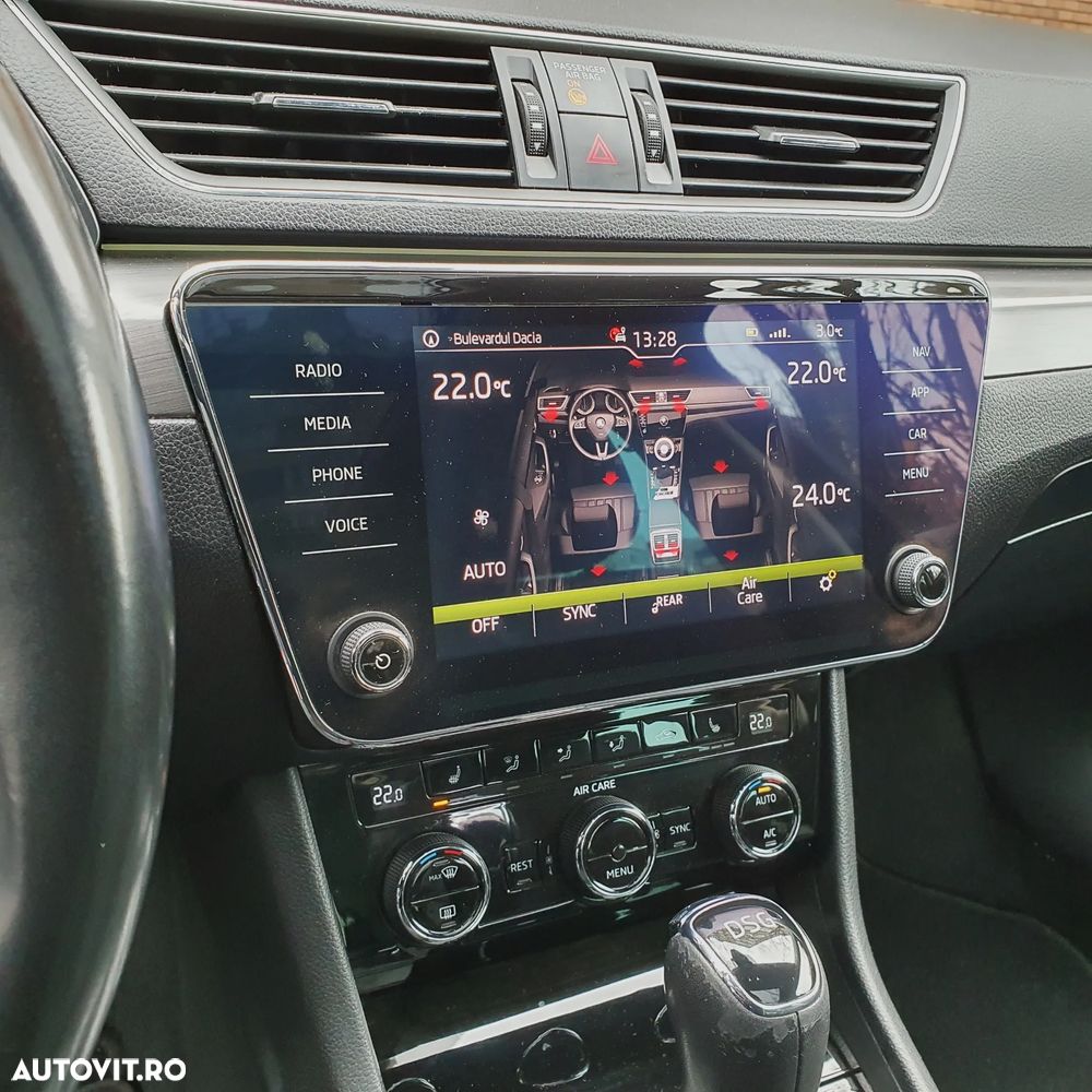 Skoda Superb 2.0 TDI DSG Style - 23