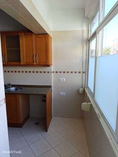 Apartamento t2 à venda na Avenida General Humberto Delgado, Paio Pires - Grande imagem: 4/12