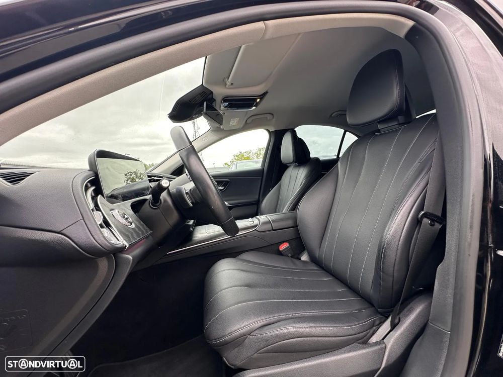 Mercedes-Benz E 300 - 4