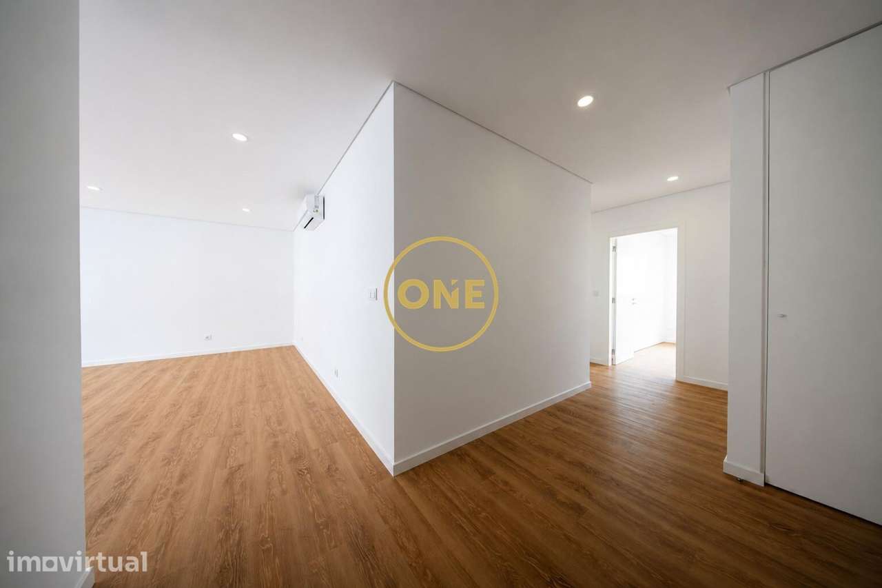 Apartamento T3 Novo | Paim | Garagem | Elevador | Varanda - Grande imagem: 4/20