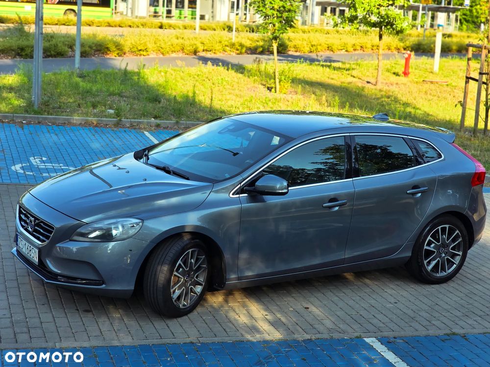 Volvo V40 - 2